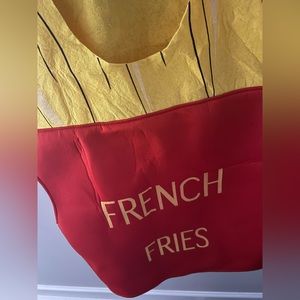 Costume : French Fries pullover